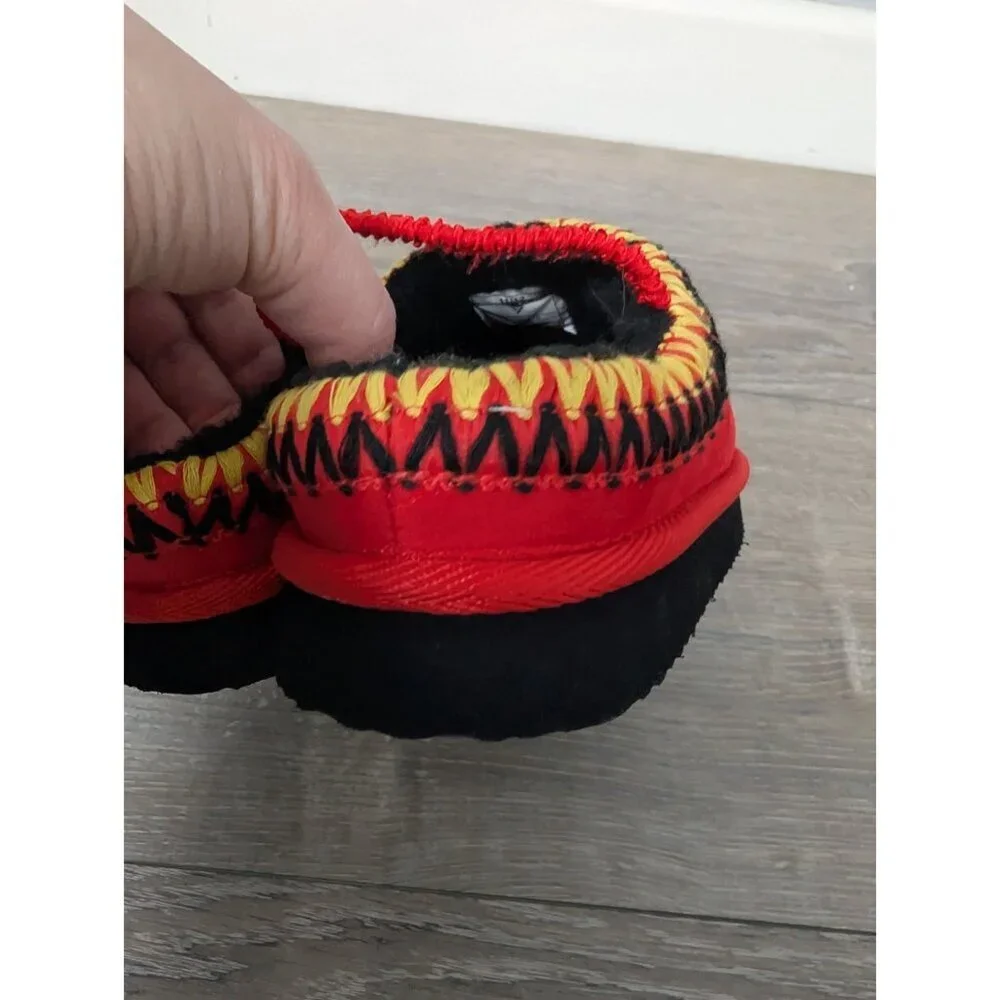 Disney Pixar Cars Lightning McQueen Kids Sz 11/12  Slippers Shoes Fleece Strap